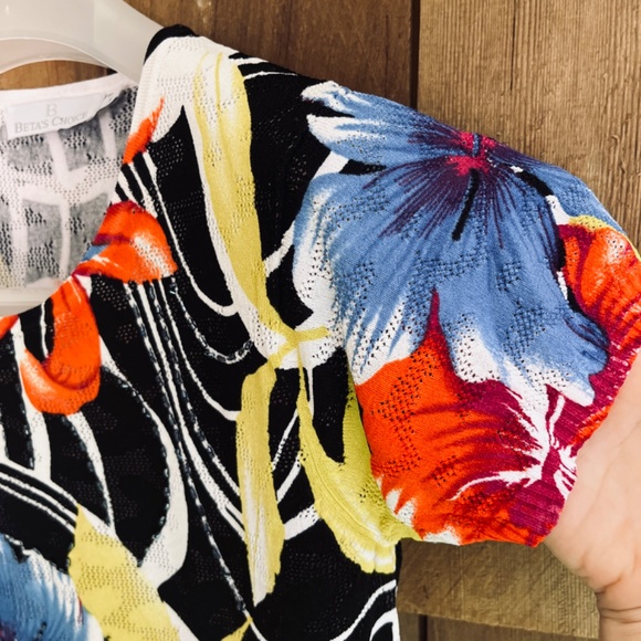 Rare Vintage Beta's Choice Openwork Beaded Tropical Floral Top Women's - Picture 5 of 12